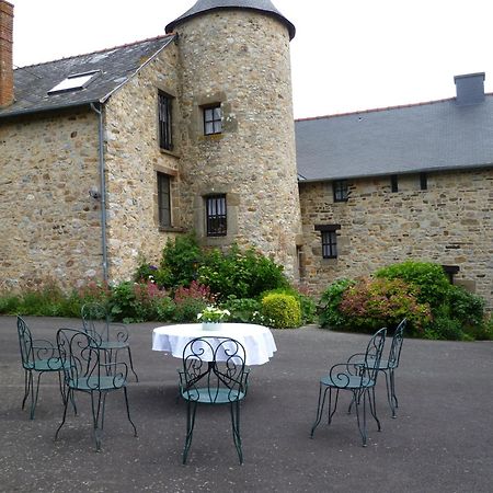 Gites De La Ferme Auberge De Mesauboin Bille Exterior photo