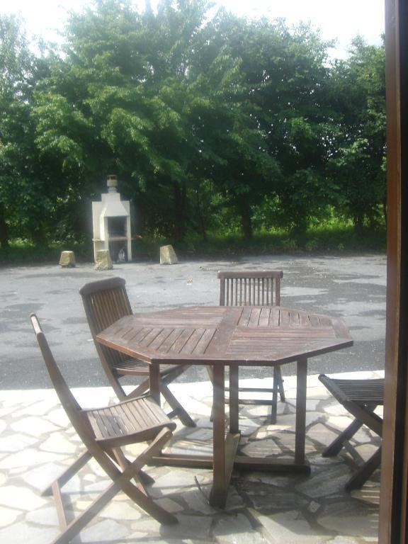 Gites De La Ferme Auberge De Mesauboin Bille Room photo